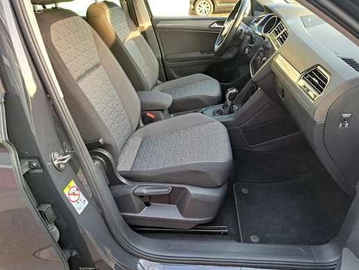 Volkswagen Tiguan - Afbeelding 9 van 29