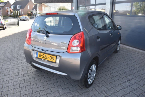 Suzuki Alto - Afbeelding 16 van 23