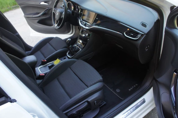 Opel Astra - Afbeelding 8 van 30