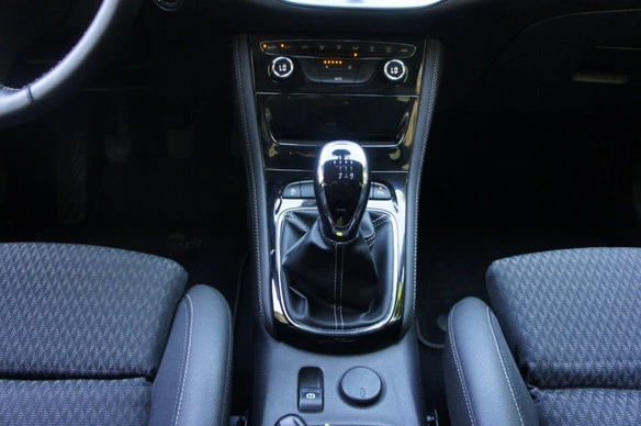 Opel Astra - Afbeelding 14 van 30
