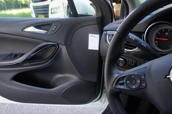 Opel Astra - Afbeelding 15 van 30