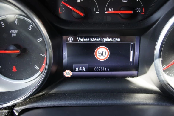 Opel Astra - Afbeelding 17 van 30