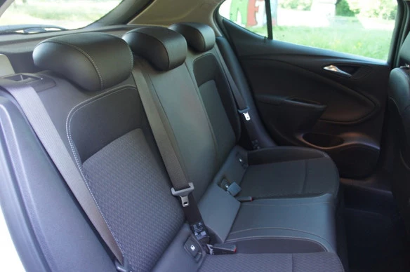Opel Astra - Afbeelding 20 van 30