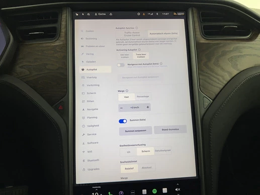 Tesla Model X - Afbeelding 19 van 30