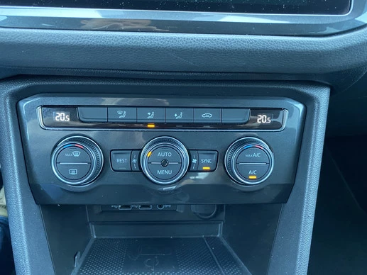 Volkswagen Tiguan - Afbeelding 28 van 30