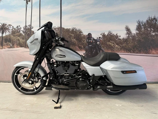 Harley-Davidson Street Glide - Afbeelding 2 van 12