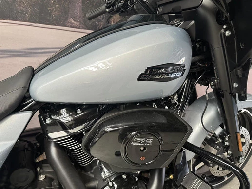 Harley-Davidson Street Glide - Afbeelding 9 van 12