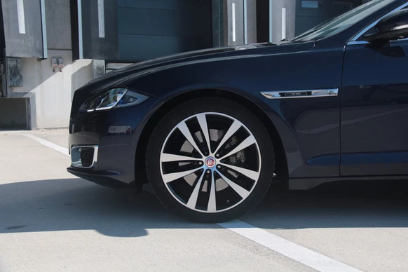 Jaguar XJ - Afbeelding 11 van 30