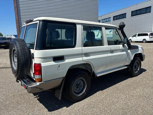 Toyota Land Cruiser - Afbeelding 5 van 19