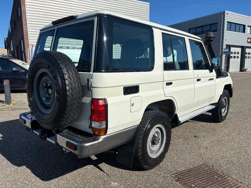 Toyota Land Cruiser - Afbeelding 4 van 18