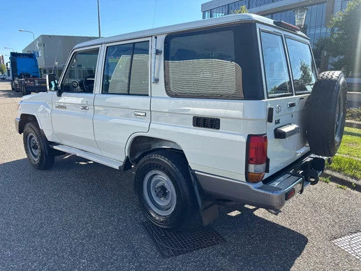 Toyota Land Cruiser - Afbeelding 5 van 18