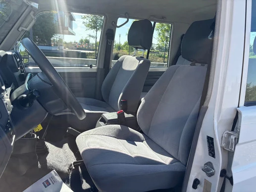 Toyota Land Cruiser - Afbeelding 14 van 18