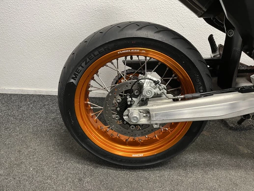 KTM 690 - Afbeelding 8 van 17