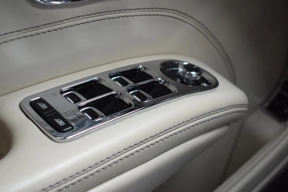 Bentley Mulsanne - Afbeelding 18 van 30