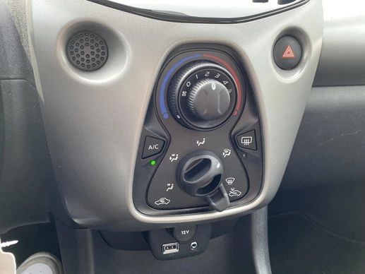 Toyota Aygo - Afbeelding 28 van 30