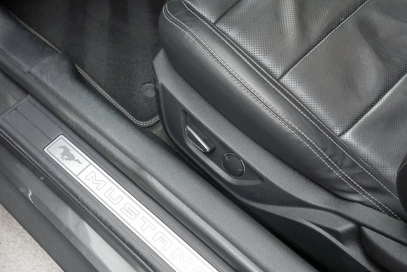 Ford Mustang - Afbeelding 13 van 30