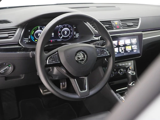 Škoda Superb - Afbeelding 18 van 30