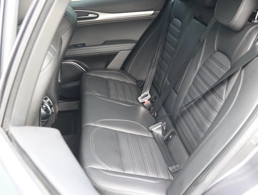 Alfa Romeo Stelvio - Afbeelding 17 van 30