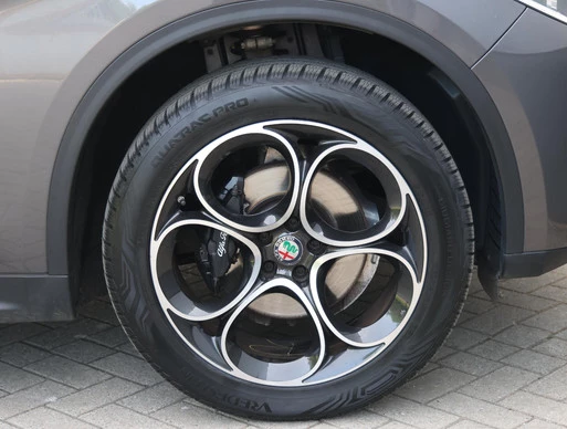 Alfa Romeo Stelvio - Afbeelding 21 van 30