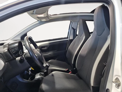 Toyota Aygo - Afbeelding 18 van 29