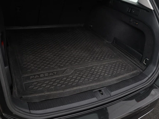 Volkswagen Passat - Afbeelding 13 van 30