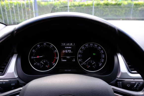Škoda Rapid - Afbeelding 12 van 30