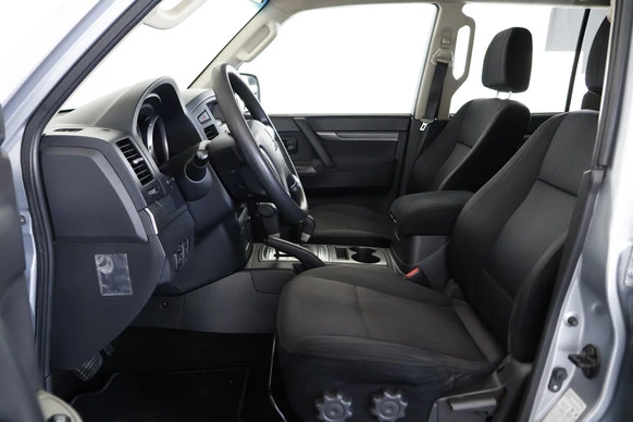 Mitsubishi Pajero - Afbeelding 10 van 23