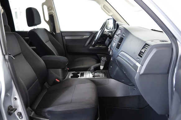 Mitsubishi Pajero - Afbeelding 11 van 23