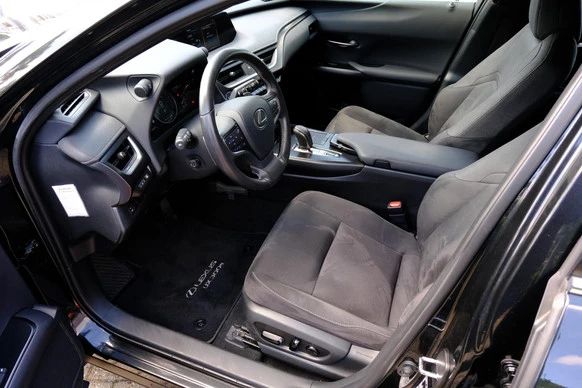 Lexus UX - Afbeelding 2 van 30