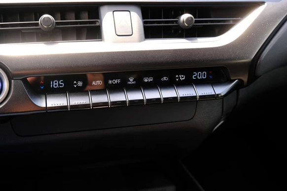 Lexus UX - Afbeelding 14 van 30