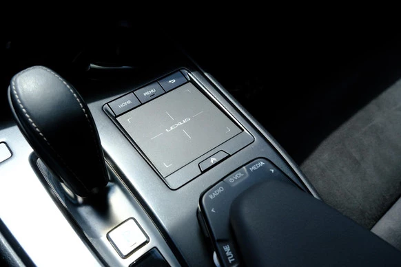 Lexus UX - Afbeelding 21 van 30