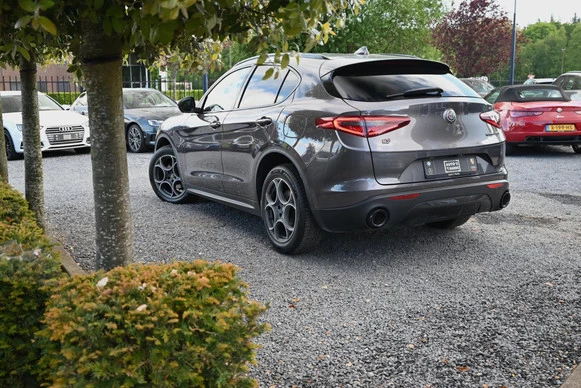 Alfa Romeo Stelvio - Afbeelding 2 van 30