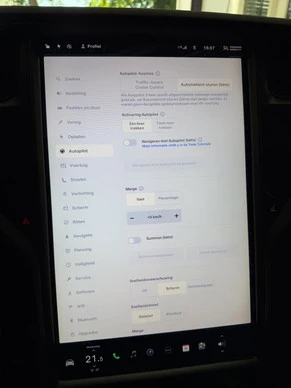 Tesla Model X - Afbeelding 23 van 26