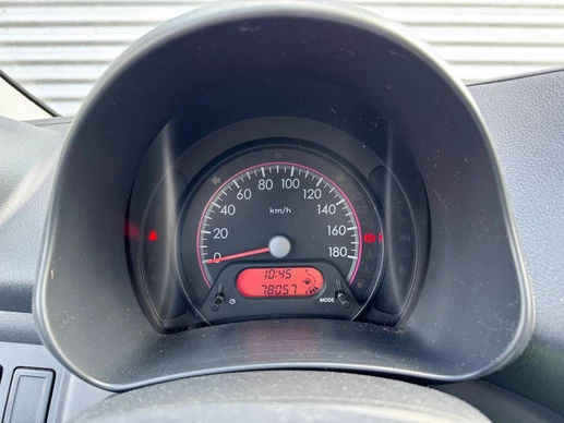 Suzuki Alto - Afbeelding 11 van 19