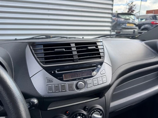 Suzuki Alto - Afbeelding 12 van 19