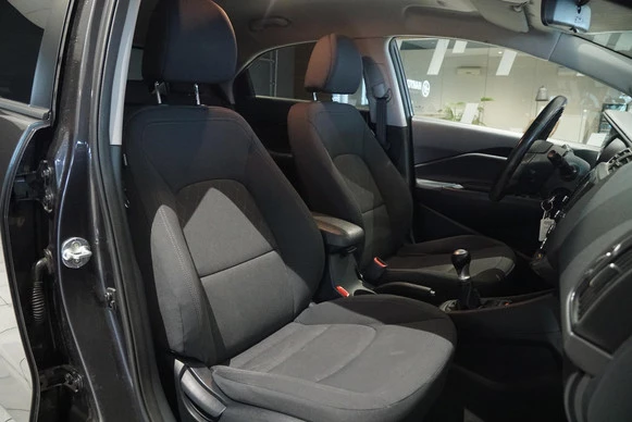 Kia Rio - Afbeelding 11 van 30
