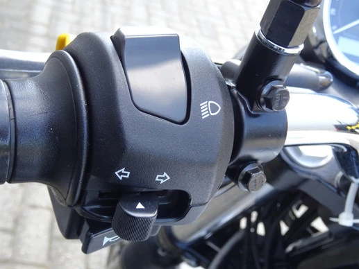 Moto Guzzi V7 - Afbeelding 9 van 17