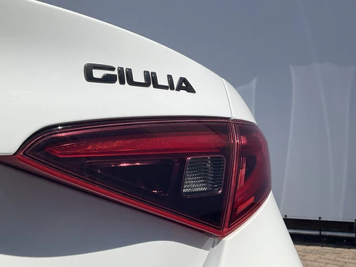Alfa Romeo Giulia - Afbeelding 11 van 30