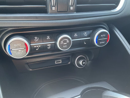 Alfa Romeo Giulia - Afbeelding 15 van 30