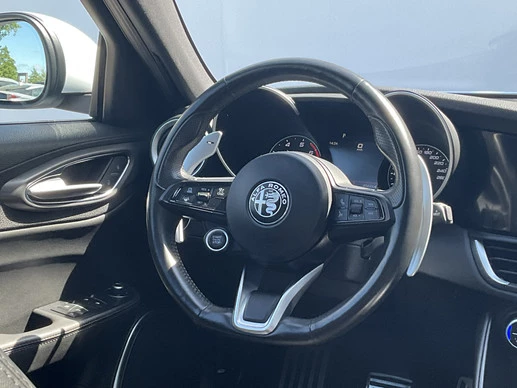 Alfa Romeo Giulia - Afbeelding 23 van 30