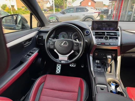 Lexus NX - Afbeelding 14 van 30
