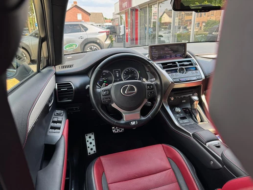 Lexus NX - Afbeelding 15 van 30