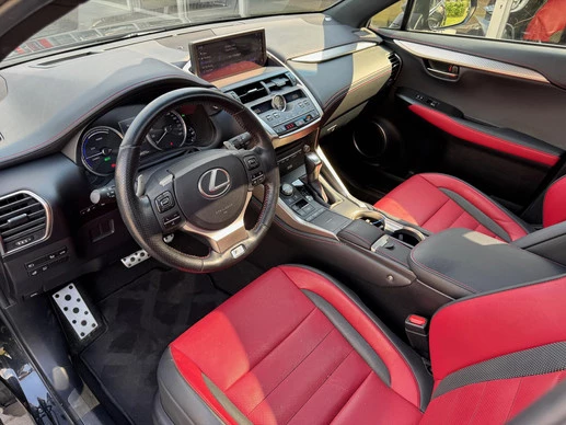 Lexus NX - Afbeelding 17 van 30