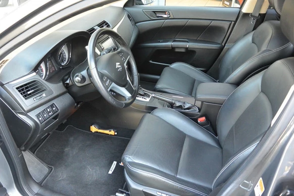 Suzuki Kizashi - Afbeelding 21 van 30