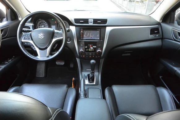 Suzuki Kizashi - Afbeelding 25 van 30