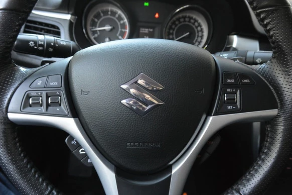 Suzuki Kizashi - Afbeelding 27 van 30