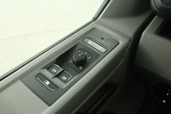Volkswagen Transporter - Afbeelding 25 van 30