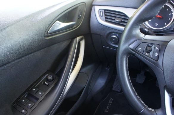 Opel Astra - Afbeelding 15 van 30