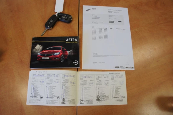 Opel Astra - Afbeelding 17 van 30