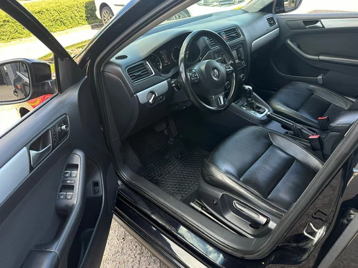 Volkswagen Jetta - Afbeelding 12 van 24